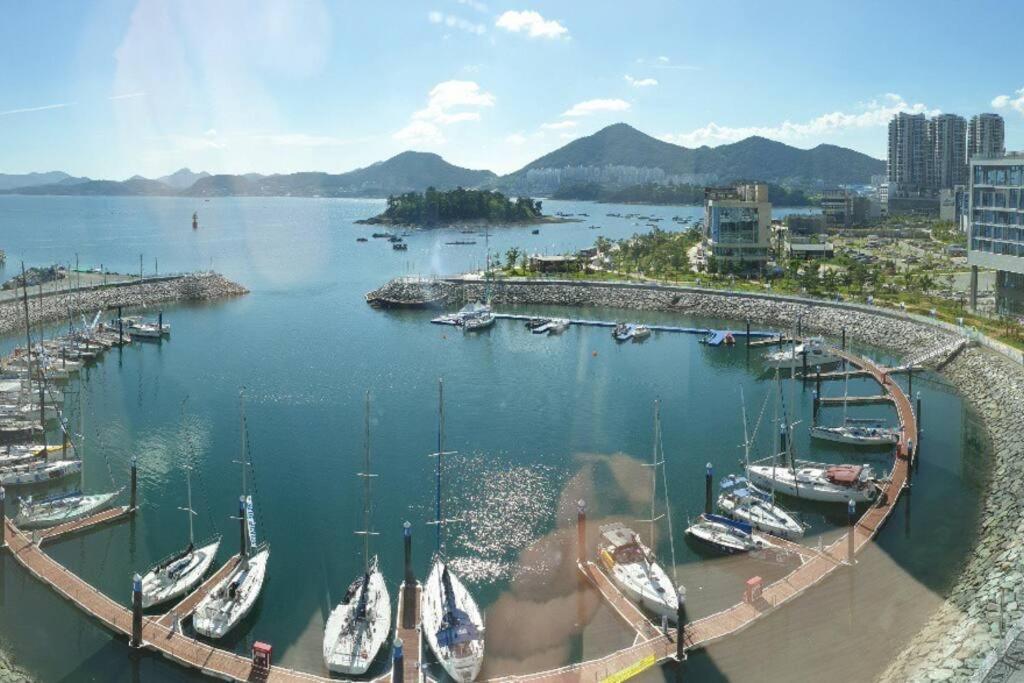 The Castle Ocean Marina Double Suite ヨス市 エクステリア 写真