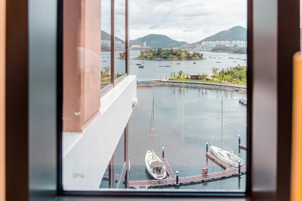 The Castle Ocean Marina Double Suite ヨス市 エクステリア 写真