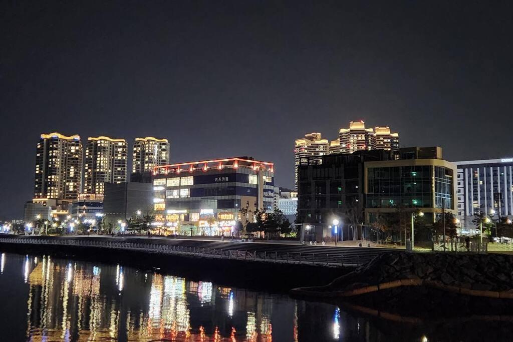 The Castle Ocean Marina Double Suite ヨス市 エクステリア 写真